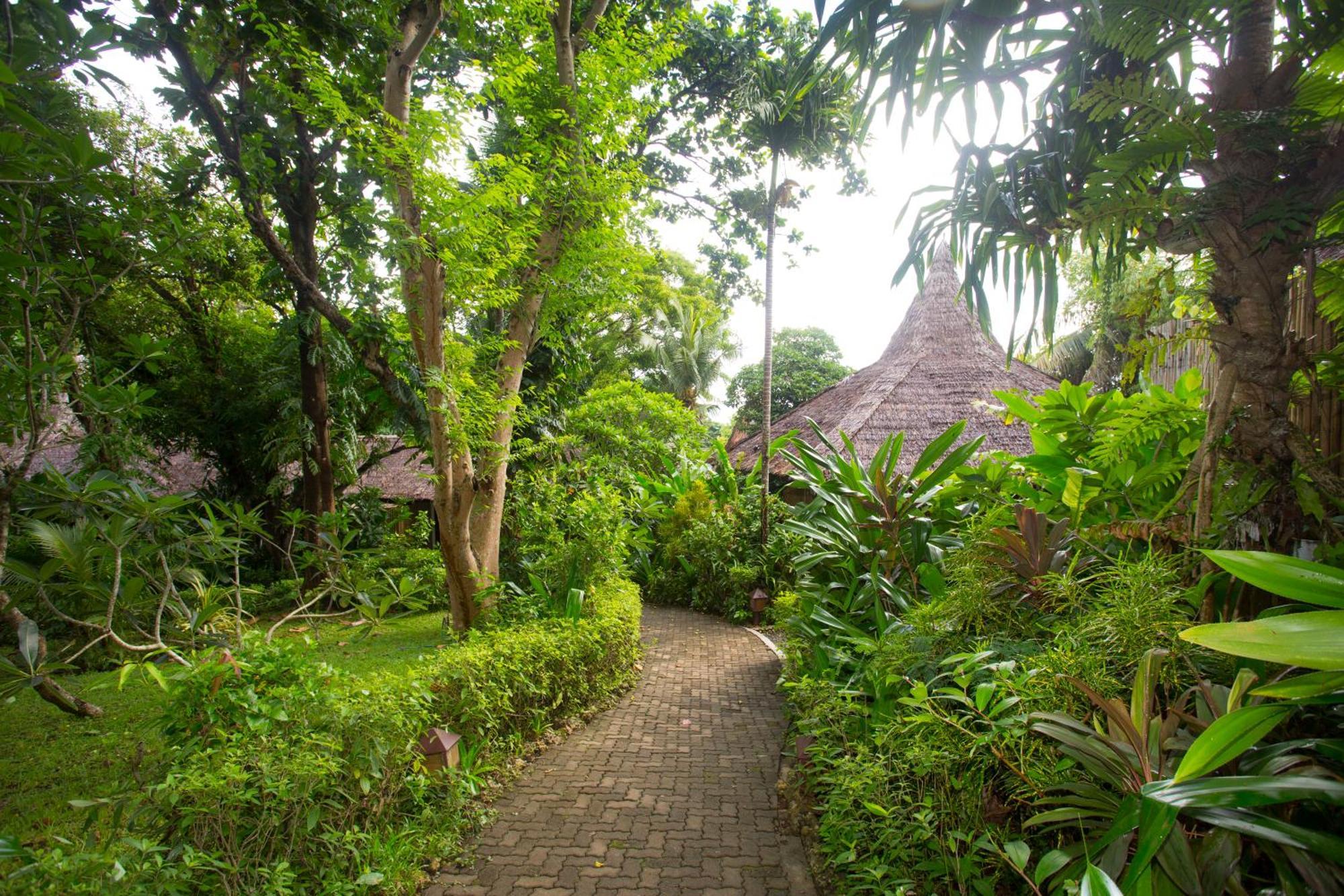 Mandala Spa & Resort Villas Manoc-Manoc Екстериор снимка