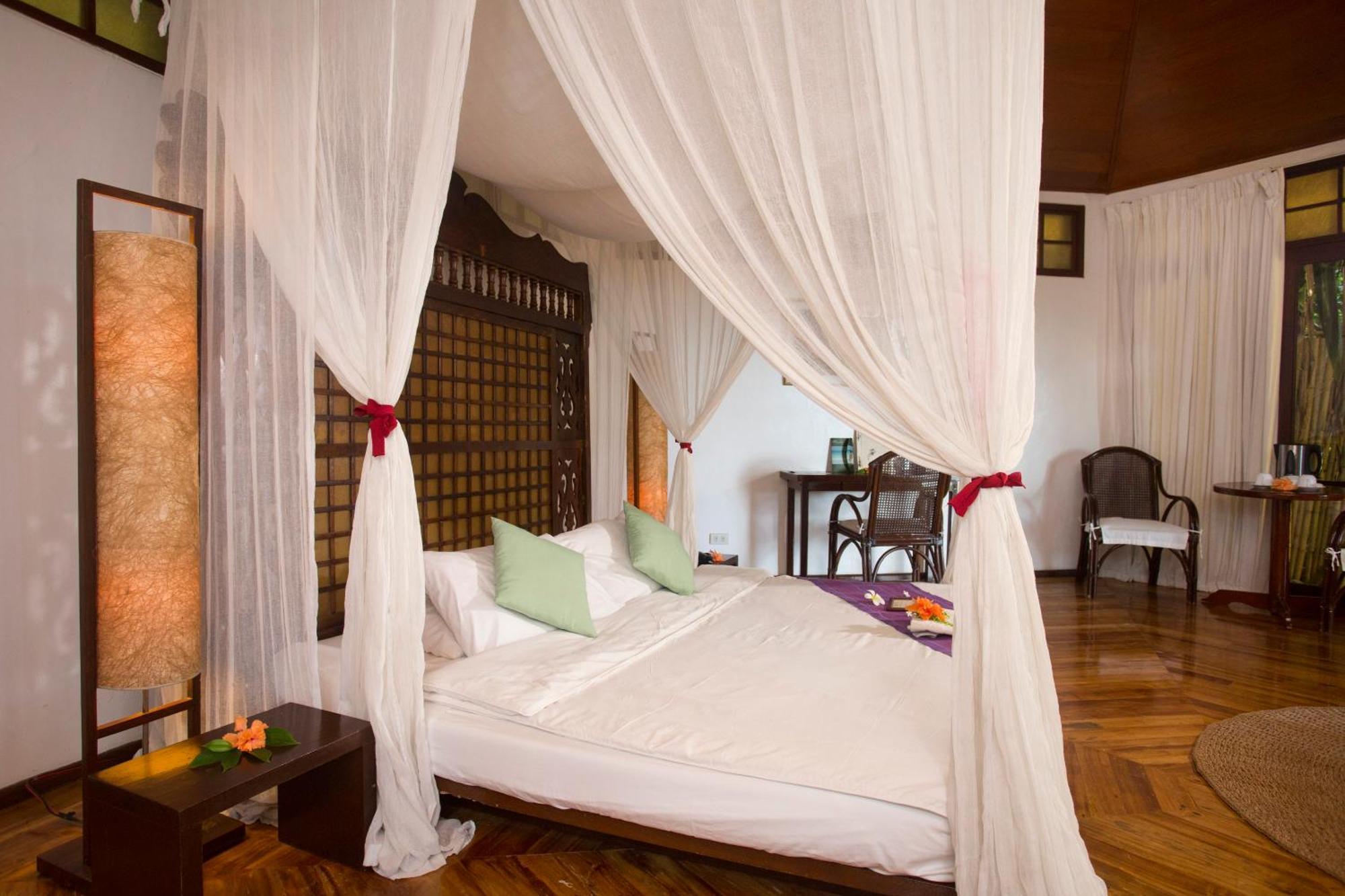 Mandala Spa & Resort Villas Manoc-Manoc Екстериор снимка
