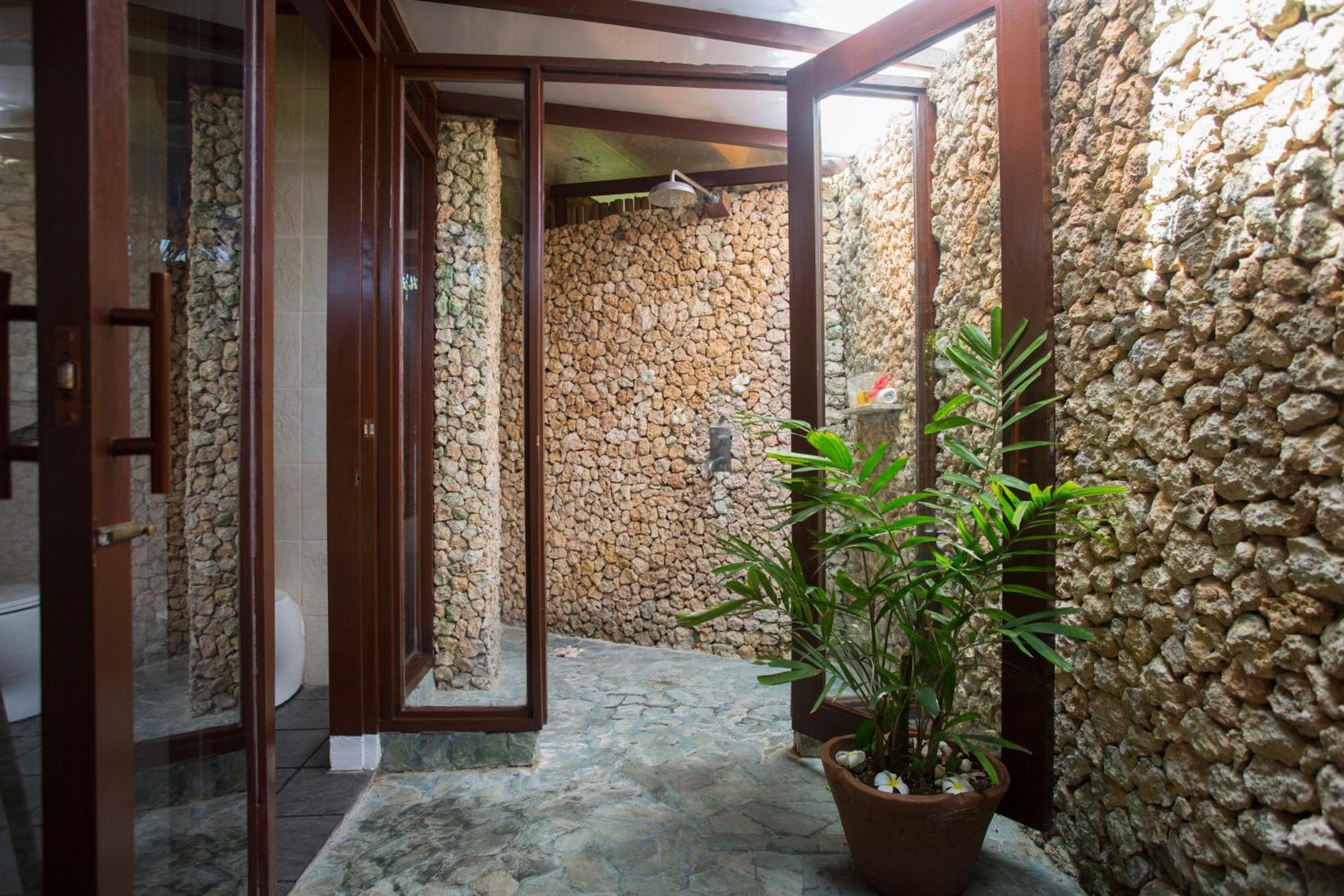 Mandala Spa & Resort Villas Manoc-Manoc Екстериор снимка