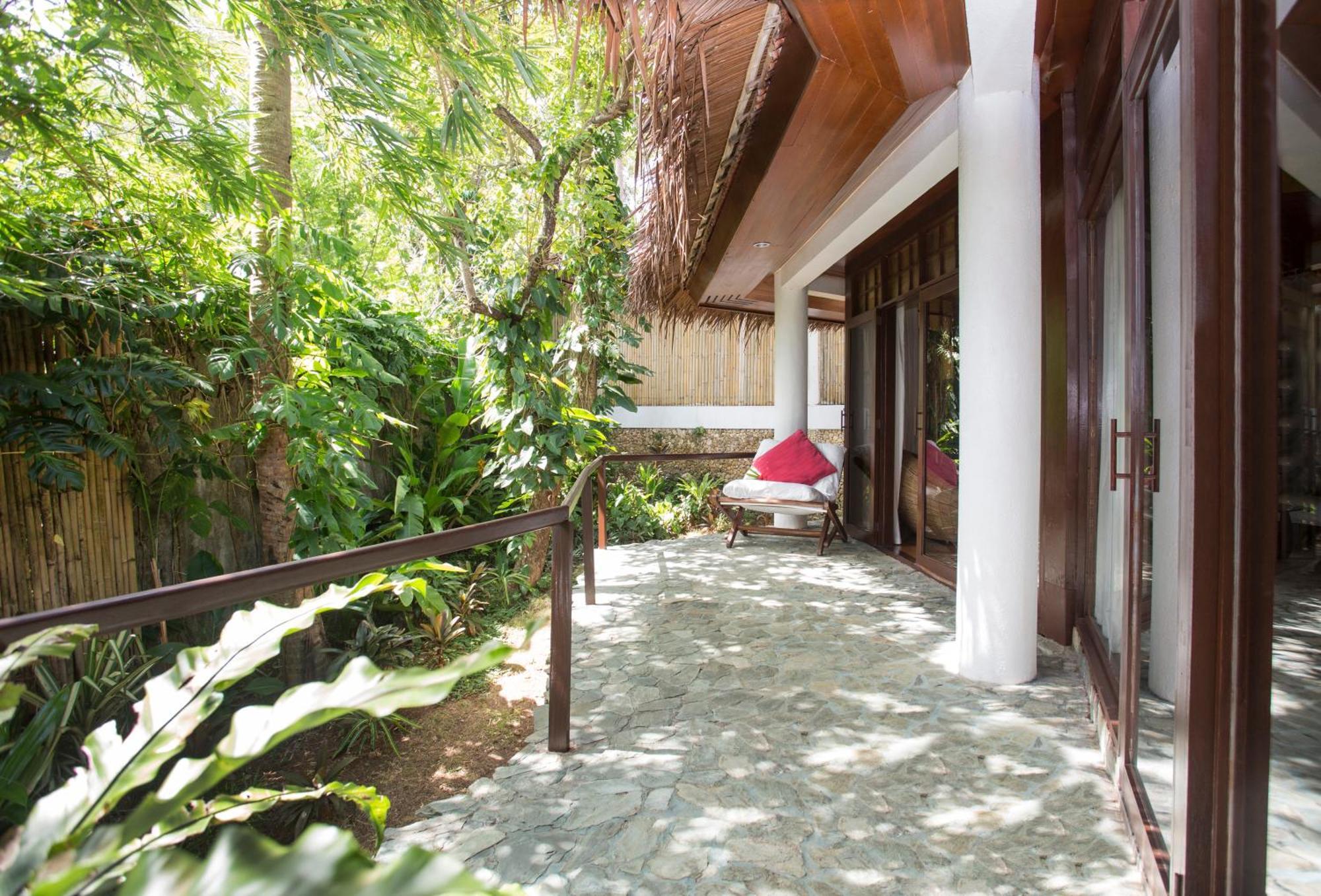 Mandala Spa & Resort Villas Manoc-Manoc Стая снимка